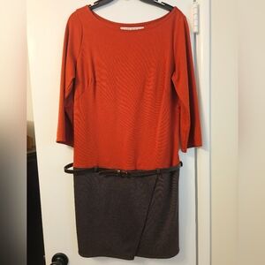 Elegant Gray Skirt with Belt